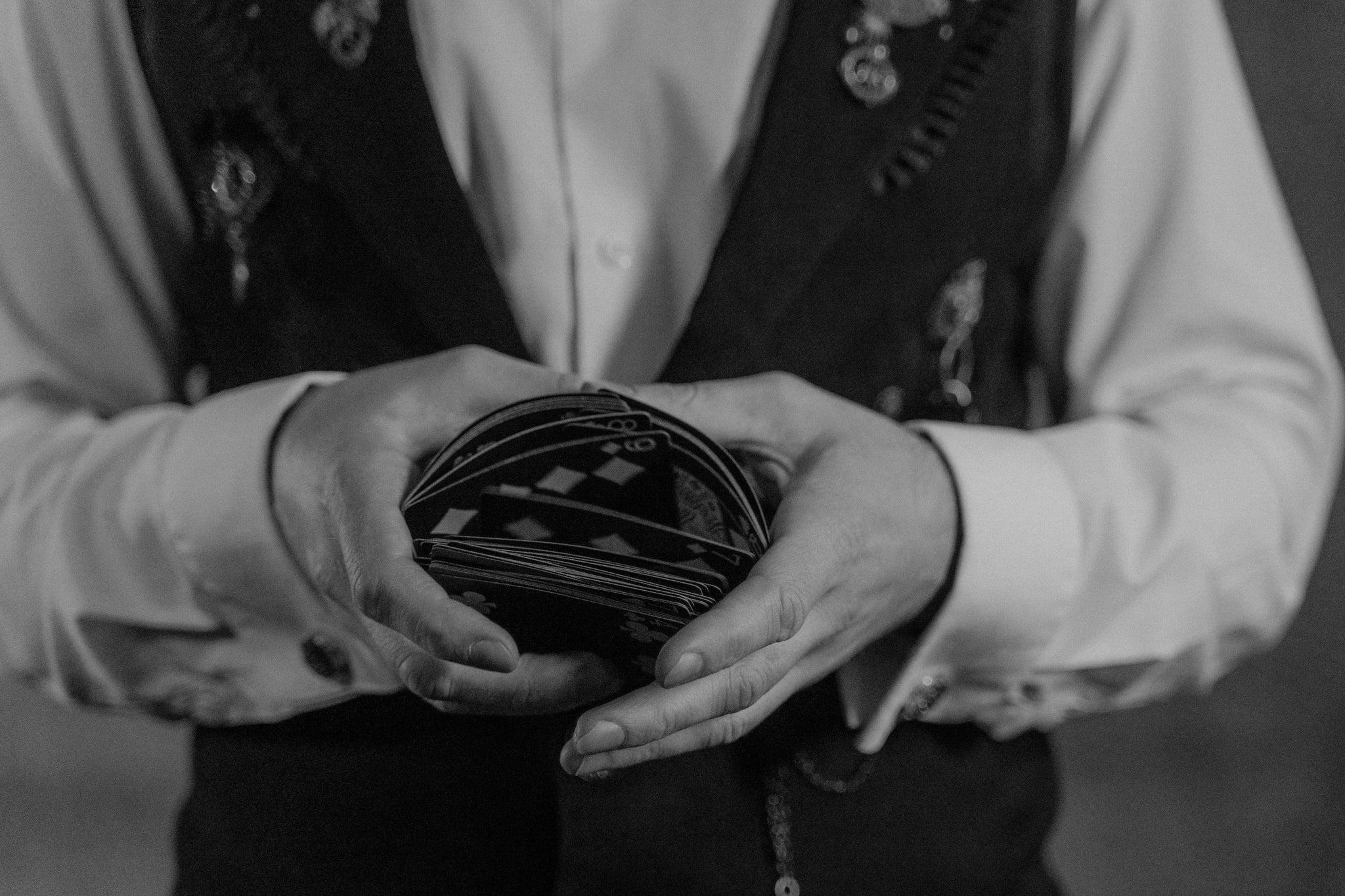 6 different ways to shuffle a deck of cards