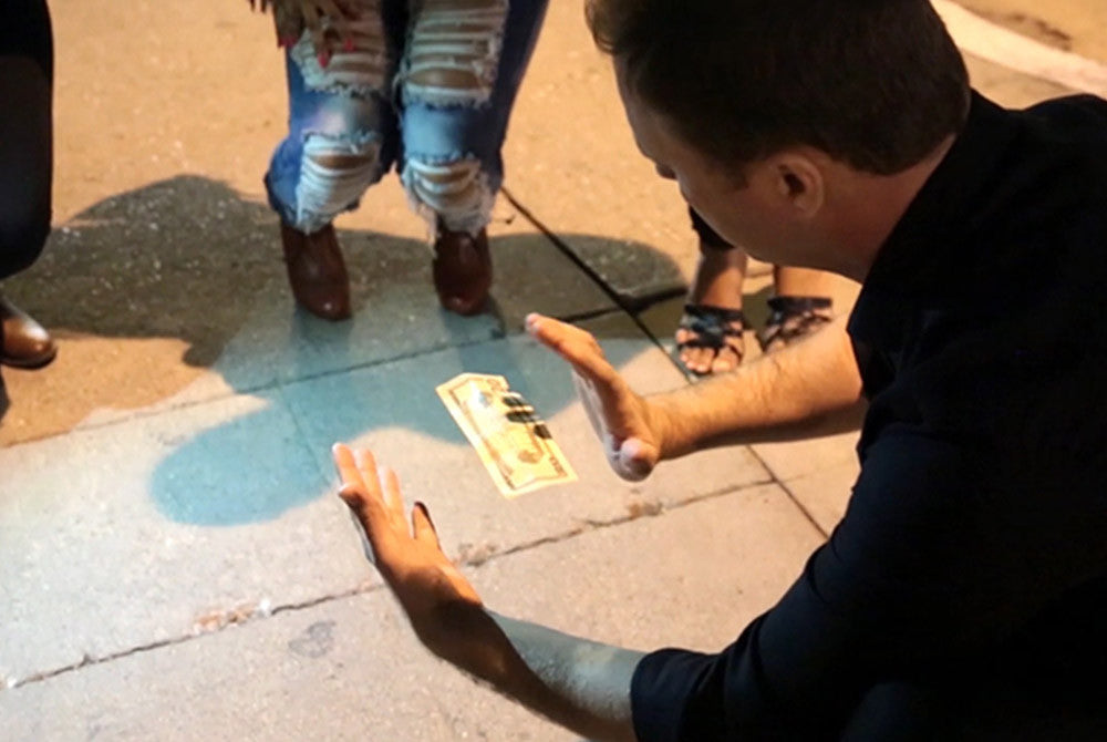 Featured Magic Tricks