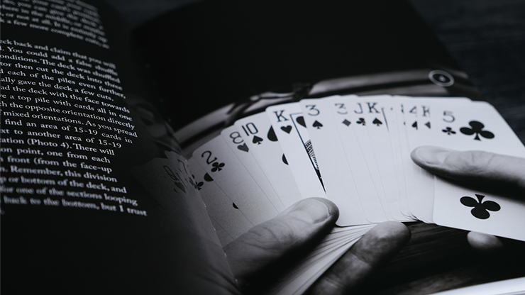 Ryan Schlutz Presents Midnight Sessions by Unnamed Magician