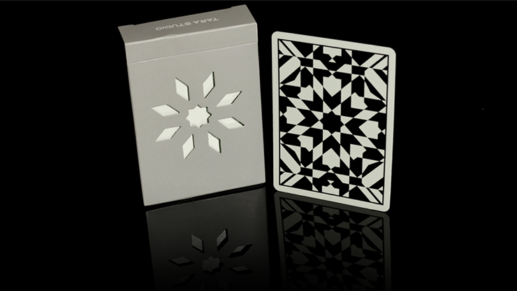 Majolica V2 Luminescent