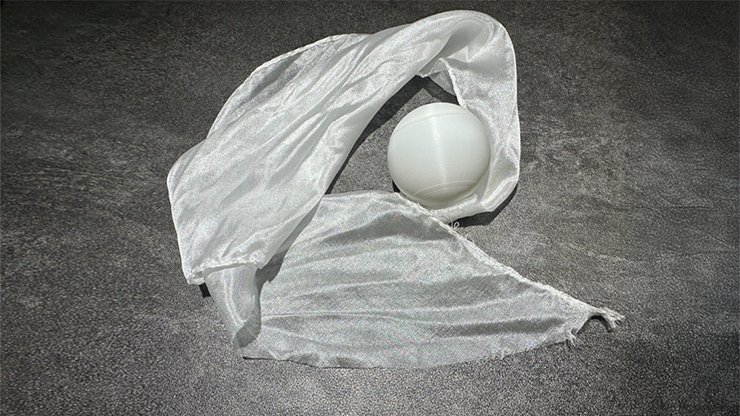 Hyper Silk Ball by Peng Min & Storm Creative (White) product video — 52Kards