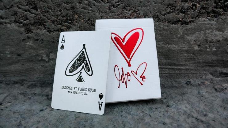 Love Me - Playing Cards and Magic Tricks - 52Kards
