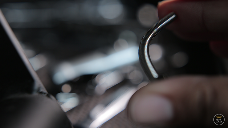 Strong Man - Playing Cards and Magic Tricks - 52Kards