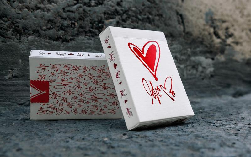 Love Me - Playing Cards and Magic Tricks - 52Kards