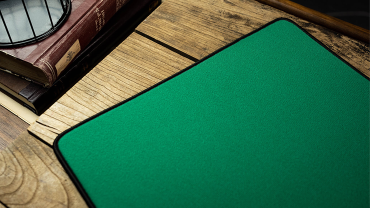 Sewn-Edge Basic Close-Up Pad (Green) by TCC Presents - Trick