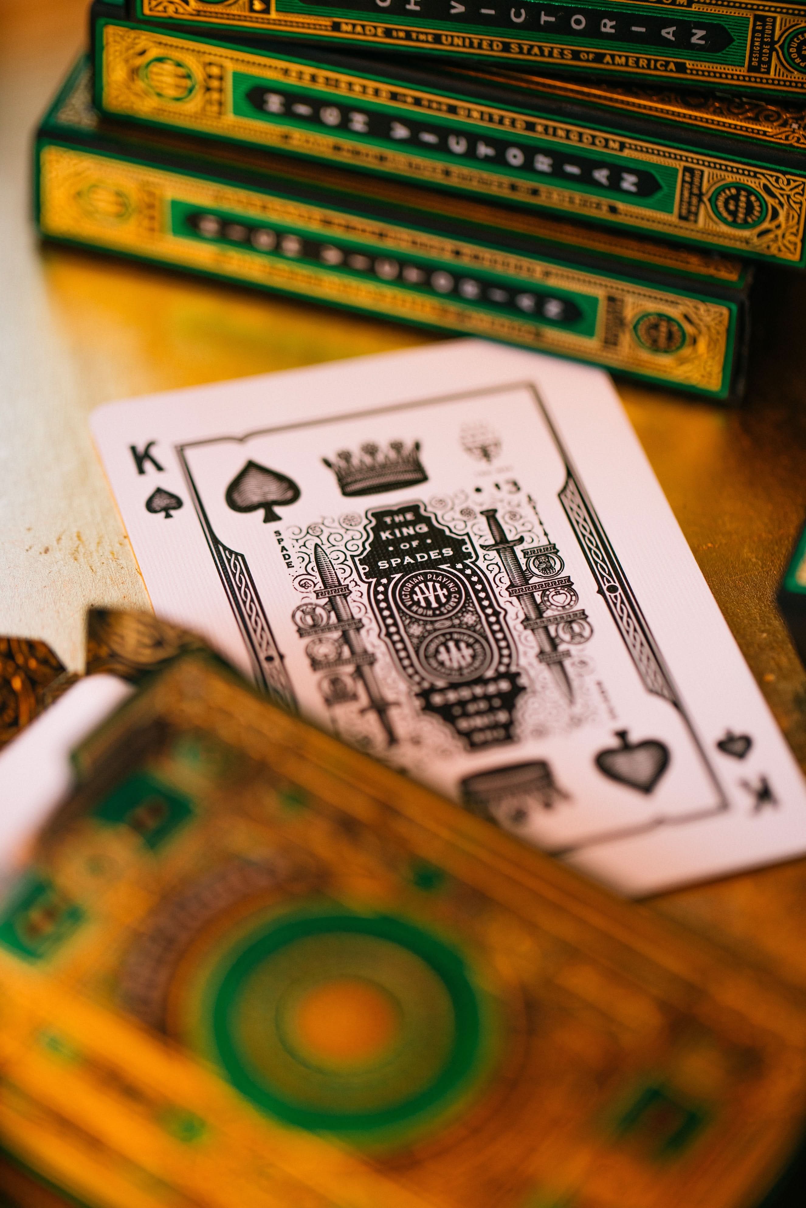 High Victorian - Playing Cards and Magic Tricks - 52Kards