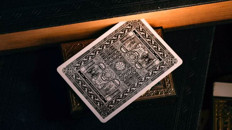 High Victorian - Playing Cards and Magic Tricks - 52Kards