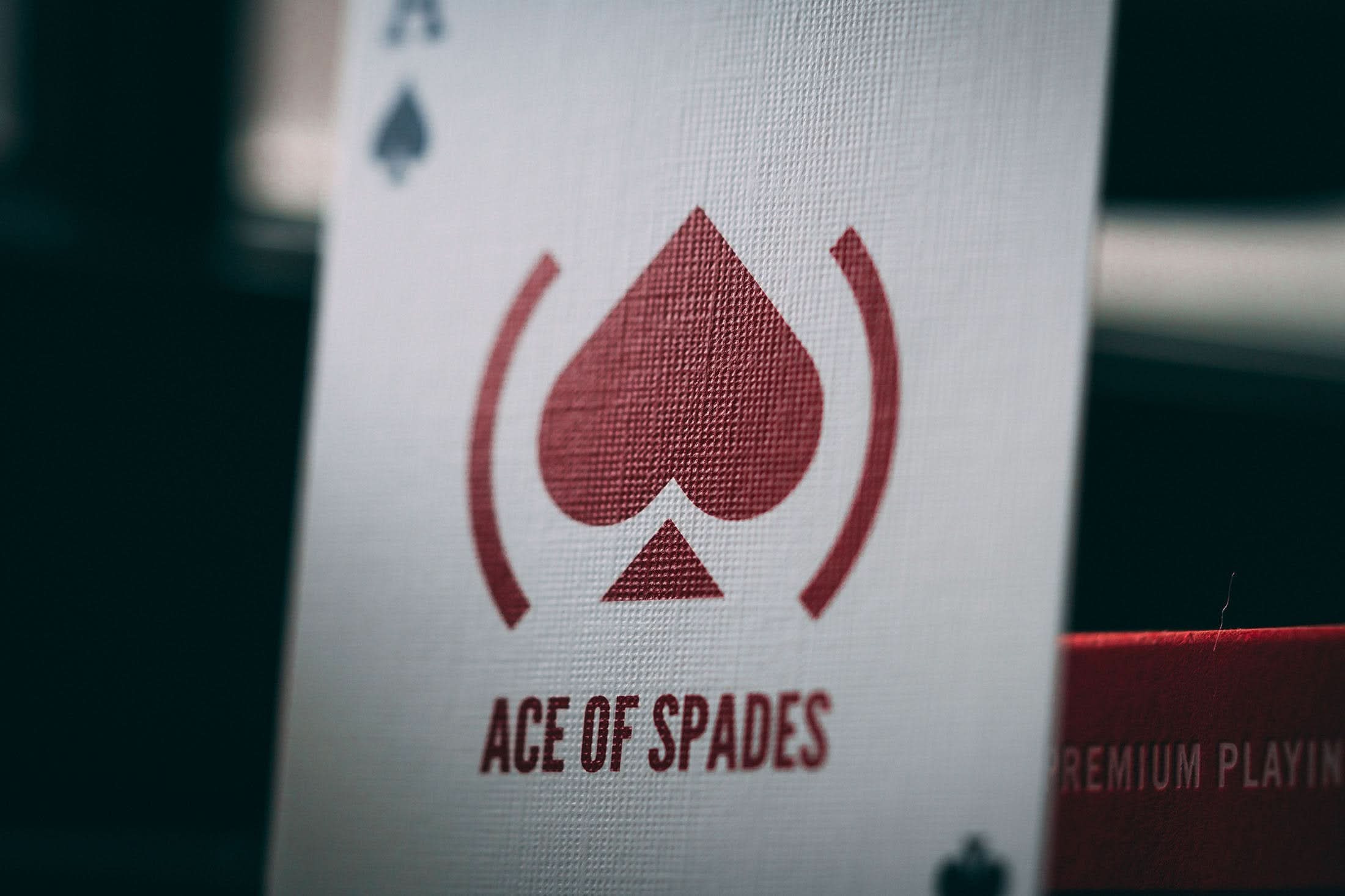 (PRODUCT)RED - Playing Cards and Magic Tricks - 52Kards