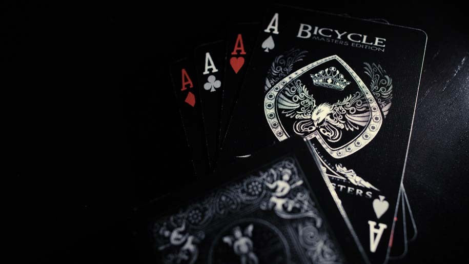 Shadow Masters - Playing Cards and Magic Tricks - 52Kards