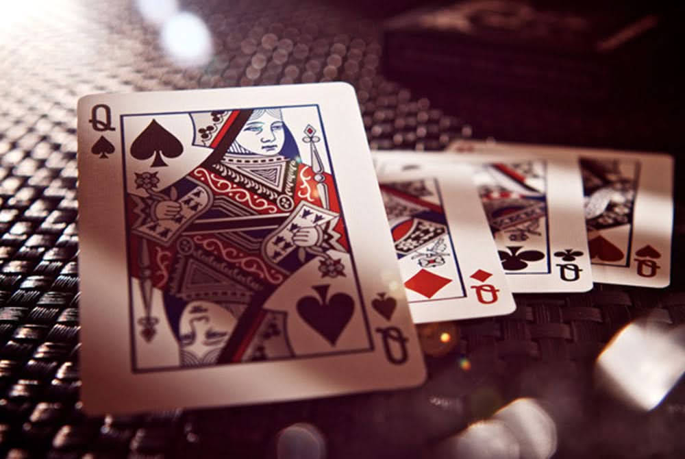 Guardians - Playing Cards and Magic Tricks - 52Kards