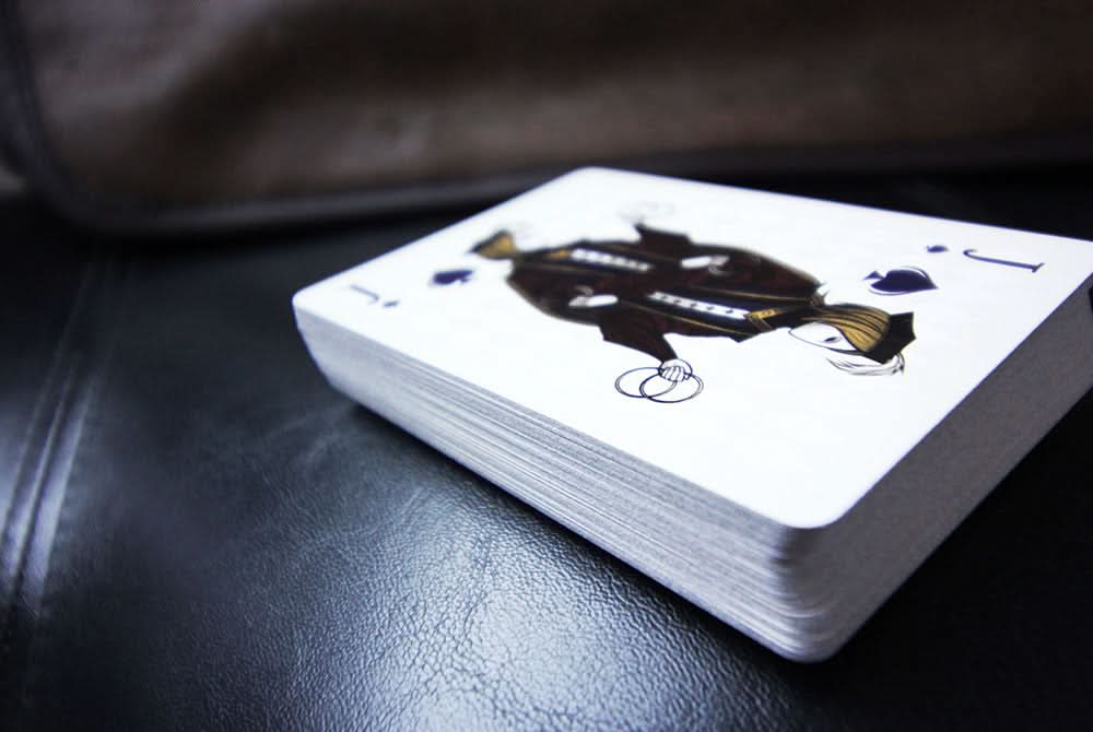 Illusionist - Playing Cards and Magic Tricks - 52Kards