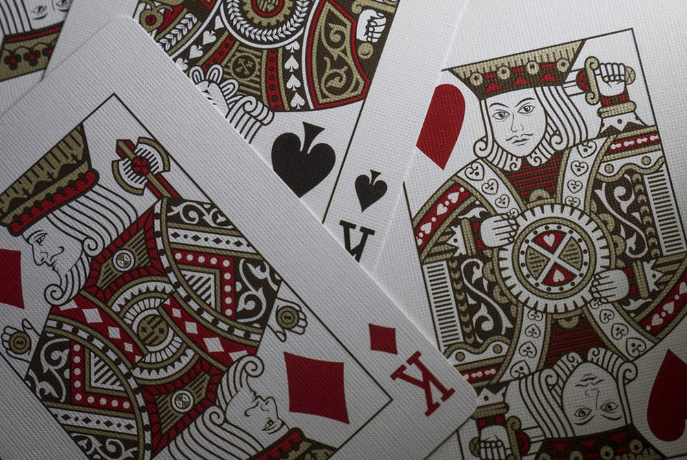 Medallions - Playing Cards and Magic Tricks - 52Kards