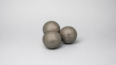Multiplying Balls by Vernet - Trick on a neutral studio background