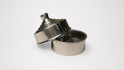 Chick Pan Double Load by Bazar de Magia - Trick on a neutral studio background