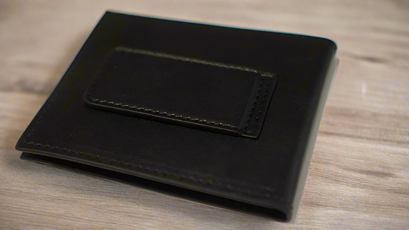 Vortex Magic presents The WEISER WALLET By Danny Weiser - Trick