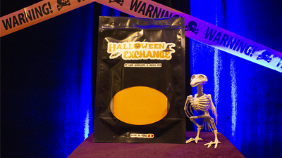 Halloween Exchange (Parlor) by Luis Zavaleta & Nox - Trick product video — 52Kards