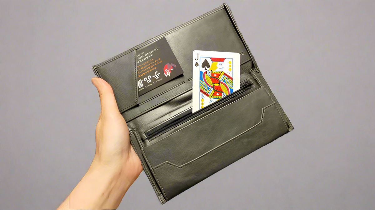 Bendix Bombshell Wallet product video — 52Kards