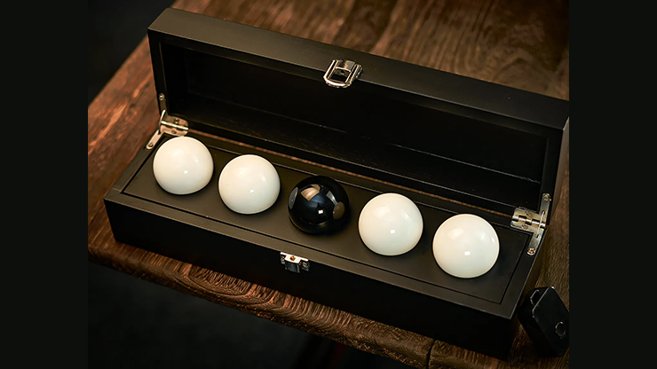 Sleuth Ball by Iarvel Magic product video — 52Kards