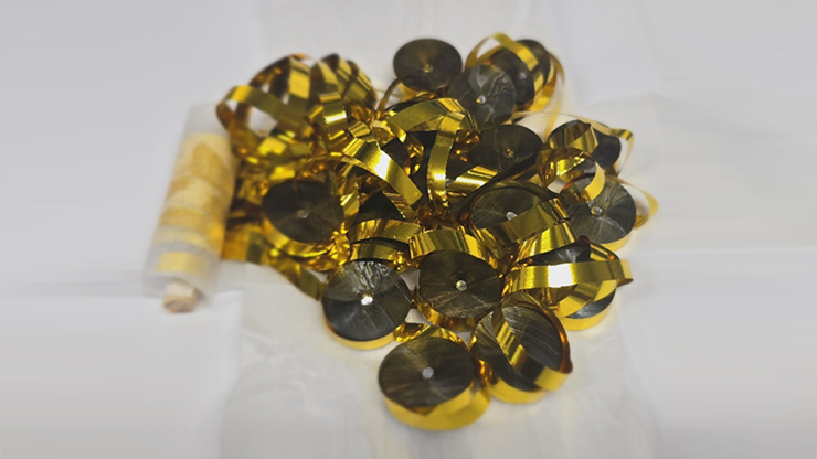 Kabuki Streamer (big) Metallic Gold by JL Magic product video — 52Kards