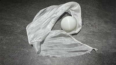Hyper Silk Ball by Peng Min & Storm Creative (White) product video — 52Kards