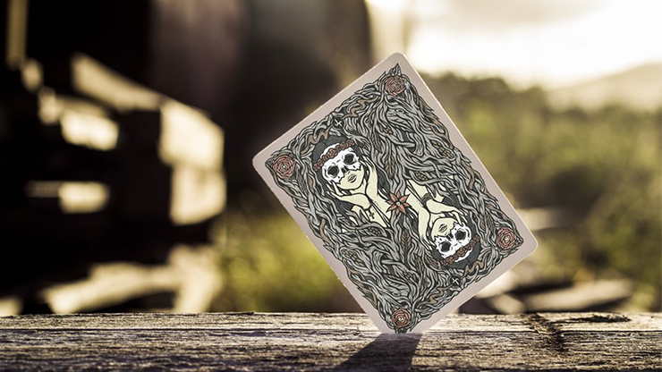 Maidens - Playing Cards and Magic Tricks - 52Kards