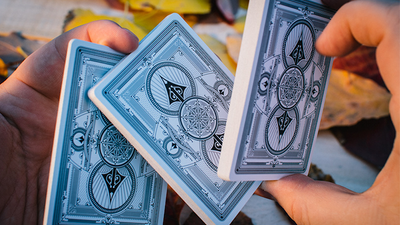 Superior Silver Arrow - Playing Cards and Magic Tricks - 52Kards