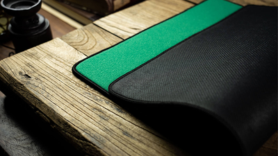 Sewn-Edge Basic Close-Up Pad (Green) by TCC Presents - Trick