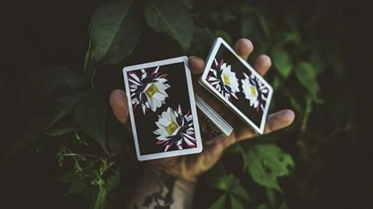 Carpe Noctem - Playing Cards and Magic Tricks - 52Kards